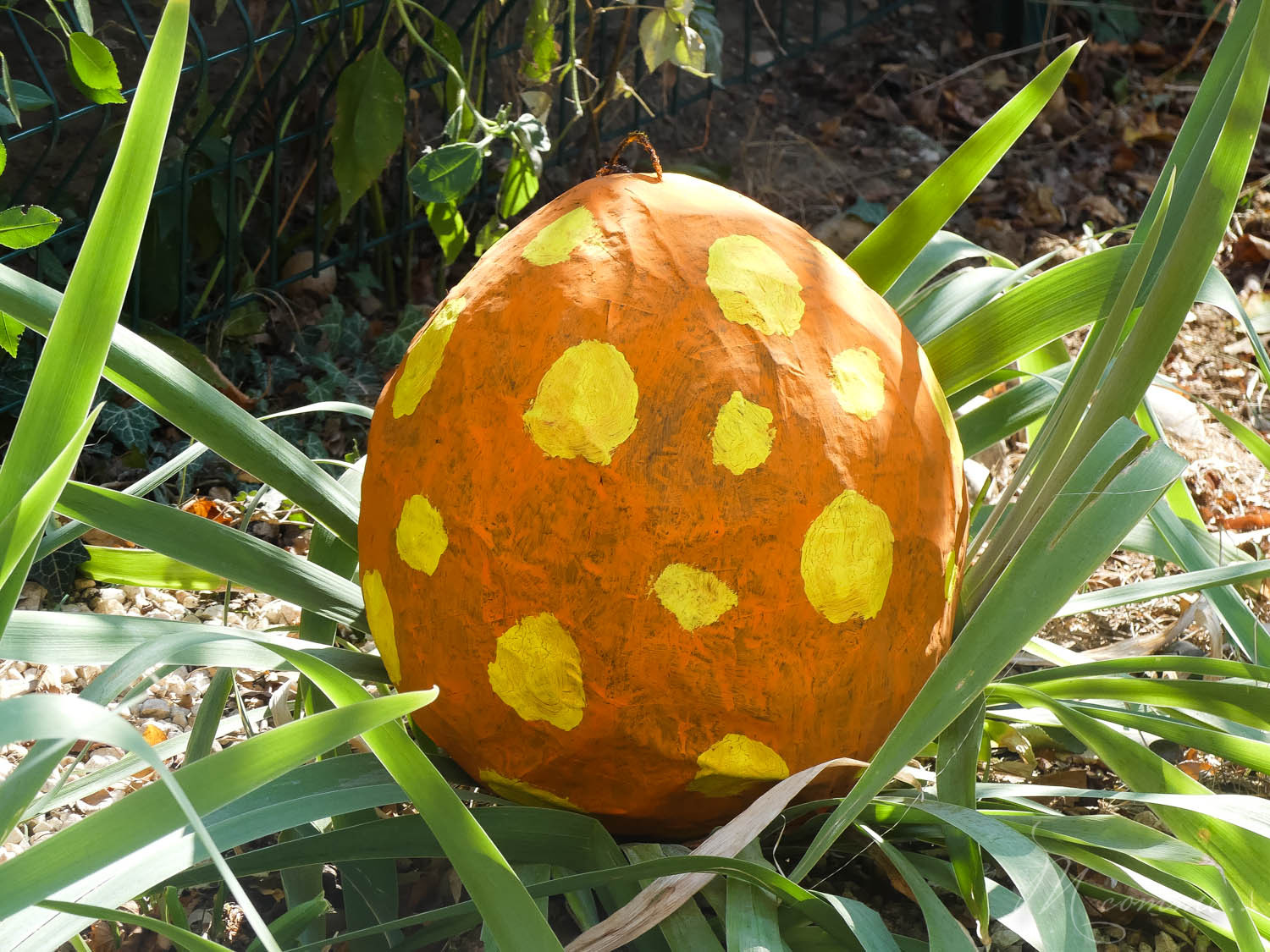 pinata oeuf dinosaure