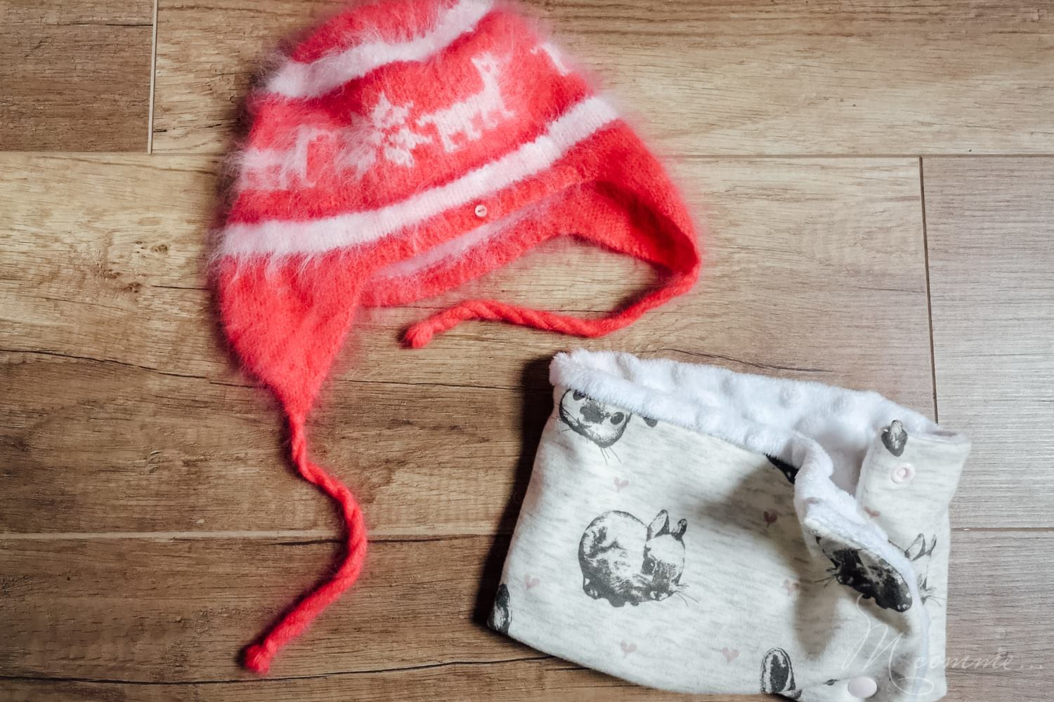 Je vous livre mes 5 indispensables pour être au top de l’organisation pour transporter et garder bébé au chaud l'hiver sans le réveiller. #hiver #bébé #couverture #gigoteuse #bébéendormi #garderbebeauchaud #froid #voiture #chezdesamis #habillerbébépoursortir bébé hiver