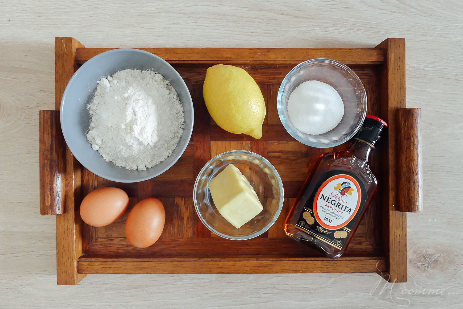 Qui dit mardi gras et carnaval dit bugnes ! Ici c’est une tradition de cuisiner des bugnes moelleuses et savoureuses en cette période de l’année. #bugnes #bugneslyonnaises #Lyon #beignets #tradition #recettetraditionnelle #mardigras #carnaval #cuisinerenfamille #cuisine #famille recette bugnes carnaval