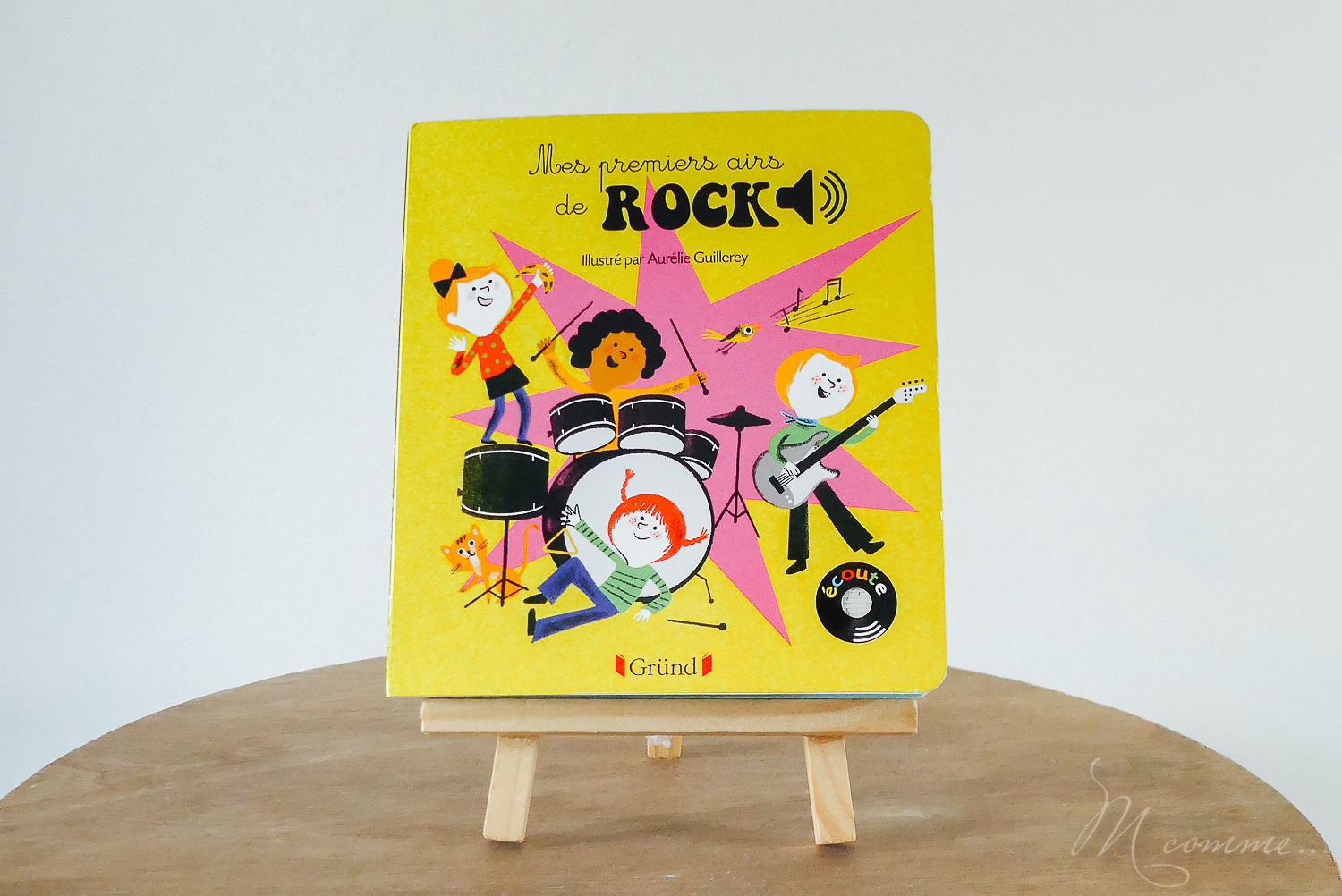 Les livres sonores sont des incontournables pour les enfants pour favoriser leur éveil musical. C’est une idée cadeau pour les enfants à petit prix qui fait toujours plaisir. #livres #livressonores #enfants #bebe #eveil #eveilmusical #cadeau #ideecadeau #rock #grund livre sonore Gründ
