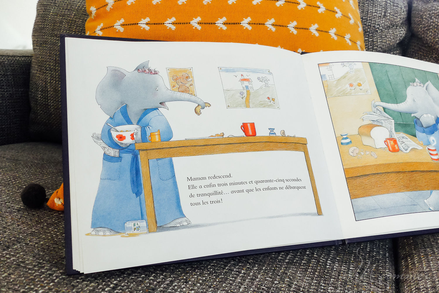 Lecture enfant « laissez maman tranquille ». Ce livre reflète à merveille le quotidien d’une maman qui n’arrive pas à avoir 5 minutes de répit face aux demandes de ses 3 enfants. C’est un joli support pour aborder le sujet de la sollicitation avec son enfant. #lecture #lectureenfants #livre #livreenfant #viedemaman #maman #mamansollicitée #sollicitation #quotidiendemaman #tranquillité #mamantranquille #pastranquille #enfants #patience livre enfants laissez maman tranquille