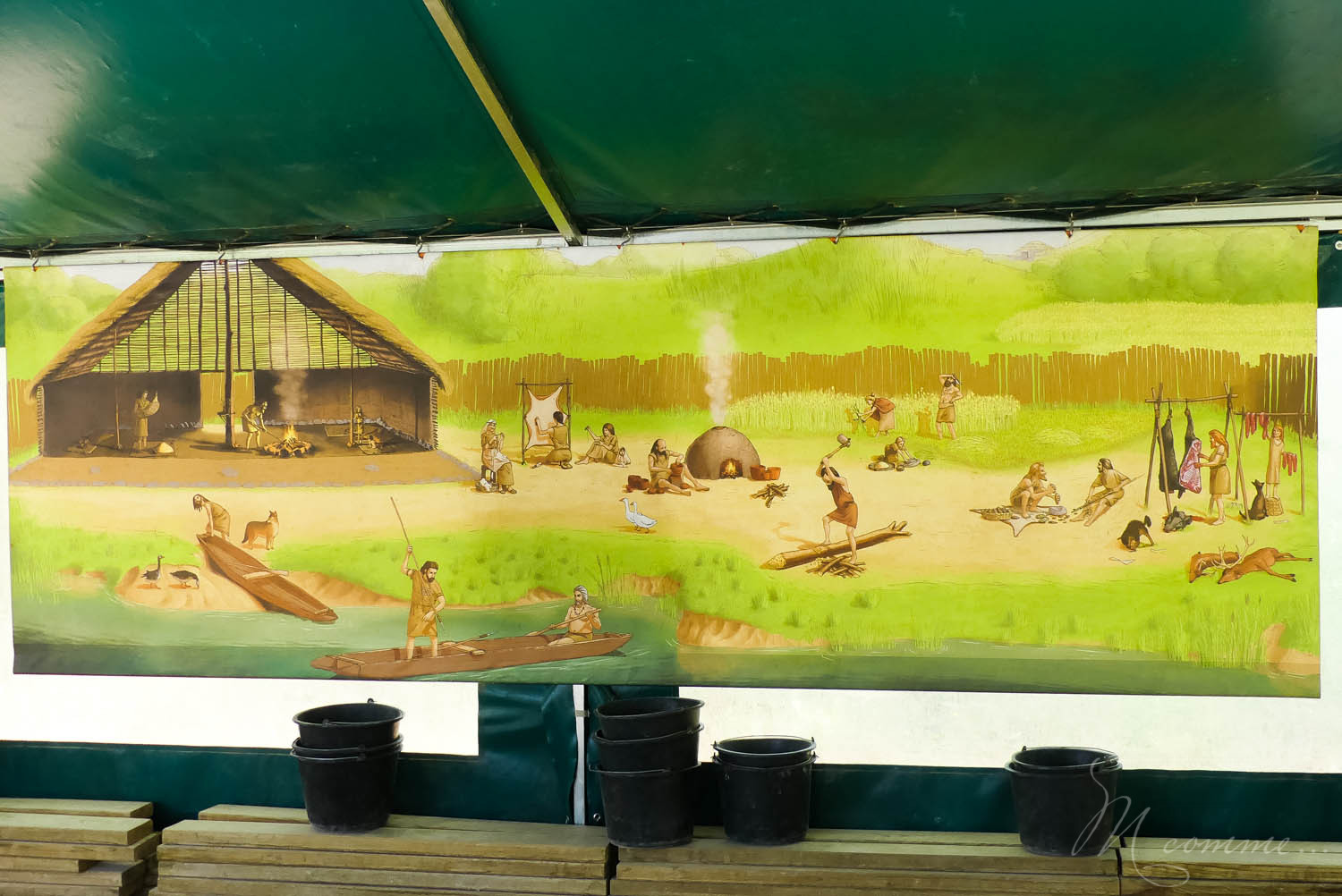 Les Grottes du Cerdon proposent, après la visite d’un monde souterrain insolite, de découvrir comment vivaient les hommes préhistoriques à travers de nombreuses activités pour les enfants. Une belle sortie en famille, dans l’Ain, nichée dans les montagnes du Jura. #grottesducerdon #prehistoire #hommesprehistoriques #activitesprehistoriques #animationsenfants #ain #jura #lyon #peinturesprehistoriques #poterie #feu #fairedufeu #apprendreafairedufeu #fouillesarcheologiques #sortieenfamille grottes du cerdon parc de loisirs préhistoriques