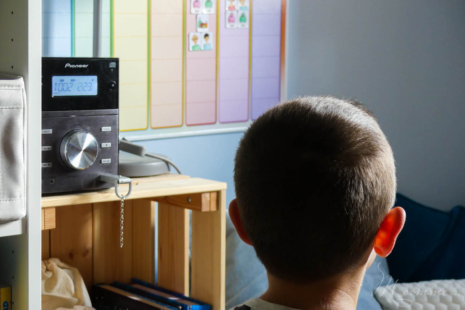 Je savais que de créer un livre audio personnalisé pour mon fils, serait un joli cadeau à lui offrir. Quand un enfant aime écouter des histoires, quel plus beau cadeau peut-on lui faire, que celui de lui permettre de devenir le héros de l’une d’elles ? #livreaudio #livreaudioenfant #livrepersonnalise #histoiresaecouter #devenirlehero #herodelhistoire #personnalise #personnalisable #ideecadeau #cadeauoriginal #prenom livre audio personnalisé la voix du héros