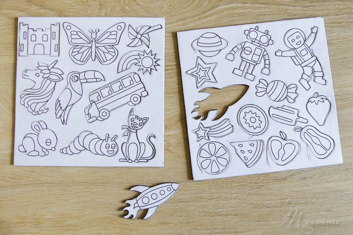 Créer ses propres magnets, avec de jolies couleurs métallisées : une activité créative rapide et facile pour les enfants par Sentosphère ! De quoi laisser libre court à leur créativité, pour décorer le frigo ou leur chambre. #magnets #frigo #activiteenfants #activitecreative #loisirscreatifs #papiercolore #sentosphere  magnets métallisés Sentosphère