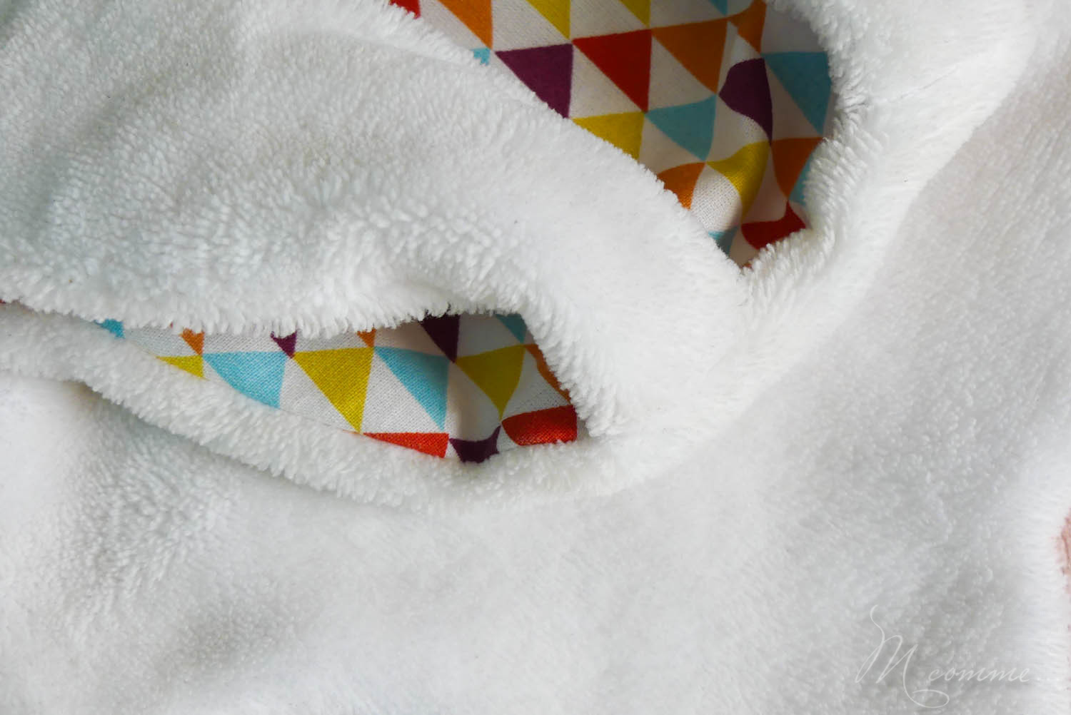 Comment réussir à coucher bébé sereinement : comprendre l’importance de la permanence de l’objet pour un rituel du coucher réussi. #sommeil #rituel #rituelducoucher #permanencedelobjet #objettransitionnel #doudou #peluche #biendormir #troublesdusommeil #angoisses #angoissedeseparation #nuitdesommeil #veilleuse #berceuse rituel du coucher et permanence de l'objet