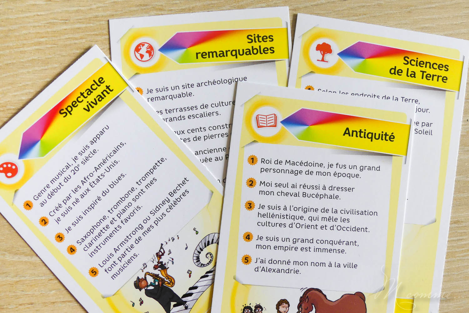 Nous avons découvert Enigmes? Le grand jeu de Bioviva et les jeux de voyage Enigmes? Espace et Préhistoire. On vous donne notre avis ! #bioviva #jeu #jeuxdesociete #jeudeplateau #enfants #jeuxdevoyage #voyage #nomade #enfamille Jeu de société enfants Enigmes le grand jeu Bioviva