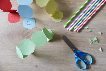 Tuto chenille en papier qui avance avec une paille