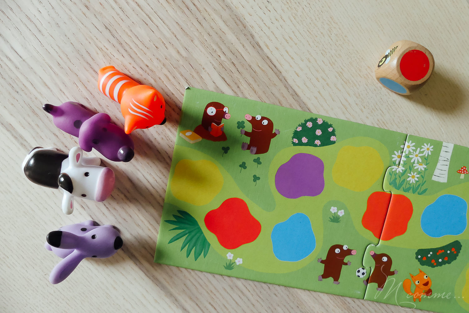 Little circuit de Djeco est un jeu de parcours réservé aux enfants dès 3 ans pour les initier aux jeux de société. Ludique, on y apprend même les couleurs ! #little circuit #djeco #jeudesociete #jeudeparcours #ludique #3 ans #enfants #règlesdujeu Jeu Little circuit Djeco