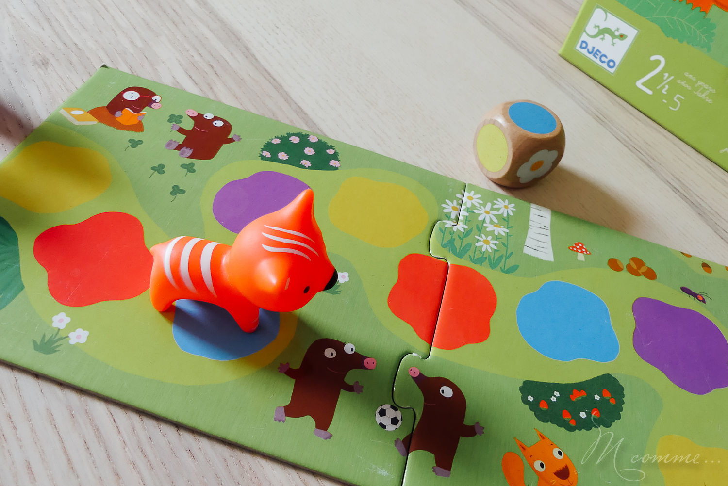 Little circuit de Djeco est un jeu de parcours réservé aux enfants dès 3 ans pour les initier aux jeux de société. Ludique, on y apprend même les couleurs ! #little circuit #djeco #jeudesociete #jeudeparcours #ludique #3 ans #enfants #règlesdujeu Jeu Little circuit Djeco règles du jeu