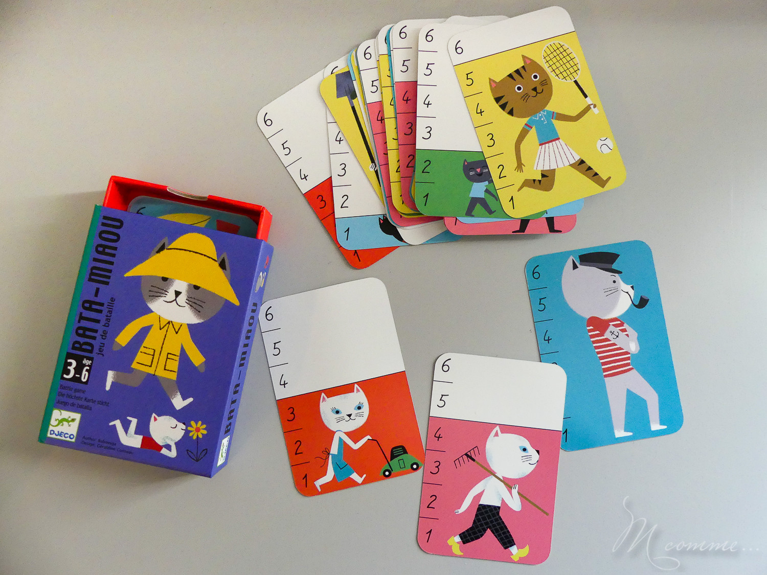 Si vous cherchez des cadeaux à offrir à des enfants de 3 ans, 4 ans, ou 5 ans, voici une petite sélection pour vous donner des pistes ! #idees #cadeaux #noel #anniversaire #enfants #3ans #4ans #5ans Idée cadeau enfant 3 ans jeu de carte bataille Djeco