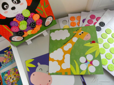 Si vous cherchez des cadeaux à offrir à des enfants de 3 ans, 4 ans, ou 5 ans, voici une petite sélection pour vous donner des pistes ! #idees #cadeaux #noel #anniversaire #enfants #3ans #4ans #5ans Idée cadeaux enfant 3 ans tableau feutrine