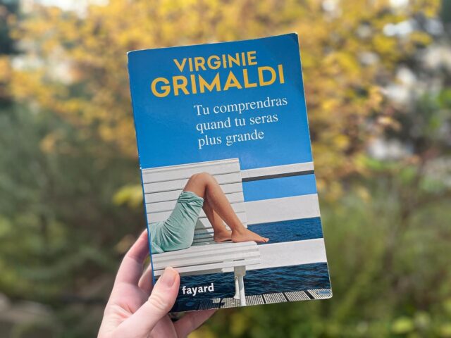 Ces petits riens... #𝒑𝒆𝒕𝒊𝒕𝒔𝒃𝒐𝒏𝒉𝒆𝒖𝒓𝒔⁣⁣⁣⁣⁣⁣
°⁣⁣⁣⁣⁣⁣
*Terminer un bon bouquin, un petit bonbon 🍭 
*Commencer les achats de Noël 🎄 
*Faire un gros craquage avec mon homme : notre très gros cadeau de Noël 😅
°⁣⁣⁣⁣⁣⁣
À vous ! Dites-moi vos petits bonheurs de cette semaine.⁣⁣⁣⁣⁣⁣
°⁣⁣⁣⁣⁣⁣
Le but ? Se focaliser sur des moments positifs de notre semaine juste... parce que ça fait du bien ! Et les partager avec nous 😉⁣.⁣⁣⁣⁣⁣
°⁣⁣⁣⁣⁣⁣
°⁣⁣⁣⁣⁣⁣
#viedeparents #petitsplaisirs #bonheur #famille #ensemble #mamanblogueuse #enfants #viedemaman #lestribuslyonnaises